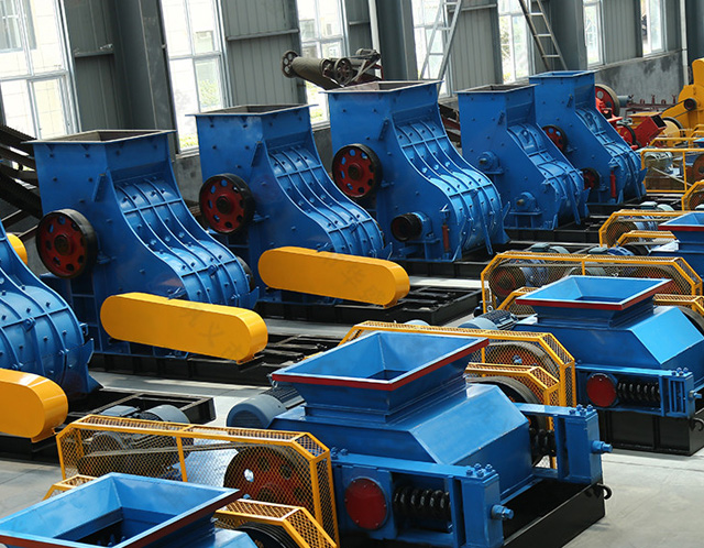 濕料煤矸石易堵機效率低？試試雙級無篩粉碎機